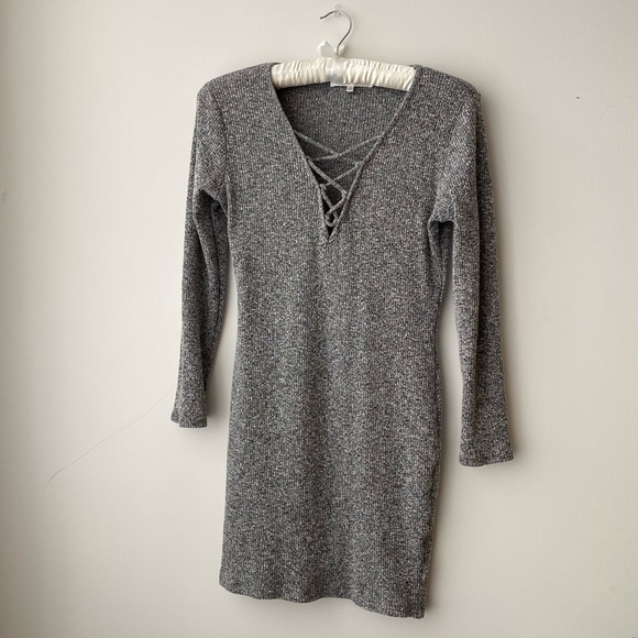 Deep v sweater dress - Picture 1 of 2